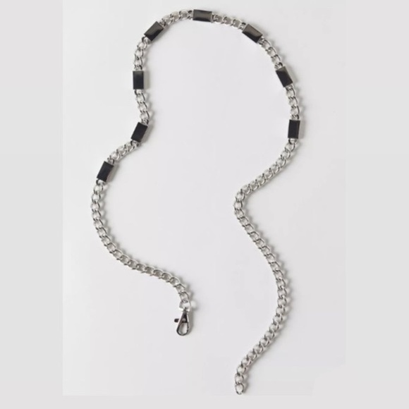 Urban Outfitters Accessories - Urban Outfitters Chain Belt